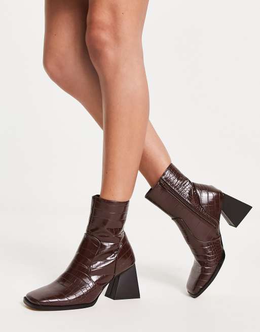 Boots store talon triangle