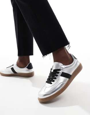 London Rebel Cally wide fit sneakers with gum sole in silver