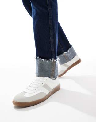 London Rebel Cally wide fit sneakers with gum sole in white and gray