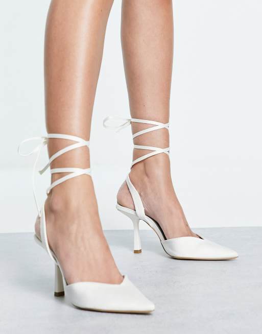 London Rebel - Chaussures à talon mi-haut et bride nouée autour de la cheville - Ivoire