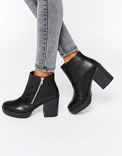 London Rebel Chunky Heeled Chelsea Boots With Zip Detail