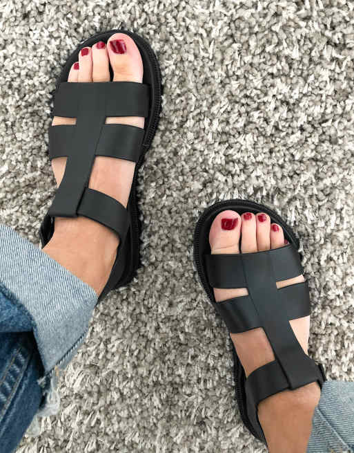 London Rebel chunky jelly sandals in black, 3 of 4