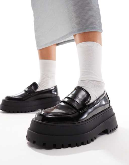 London Rebel chunky loafers in black | ASOS