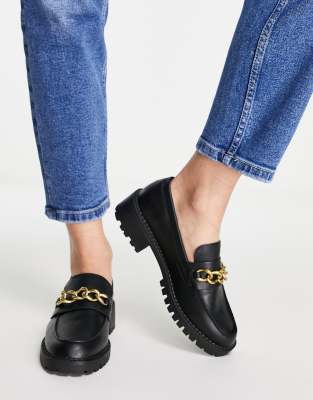 London Rebel Chunky Loafers With Chain In Black