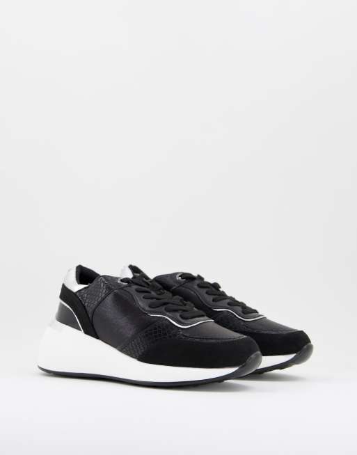 Black sales chunky runners