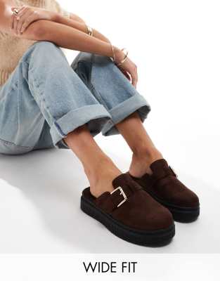 London Rebel - Donna - Mules in Schokobraun mit weitem Schnitt und Schnalle-Brown