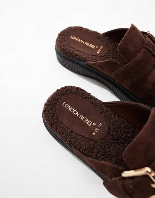 London Rebel Donna wide fit buckle mules in chocolate