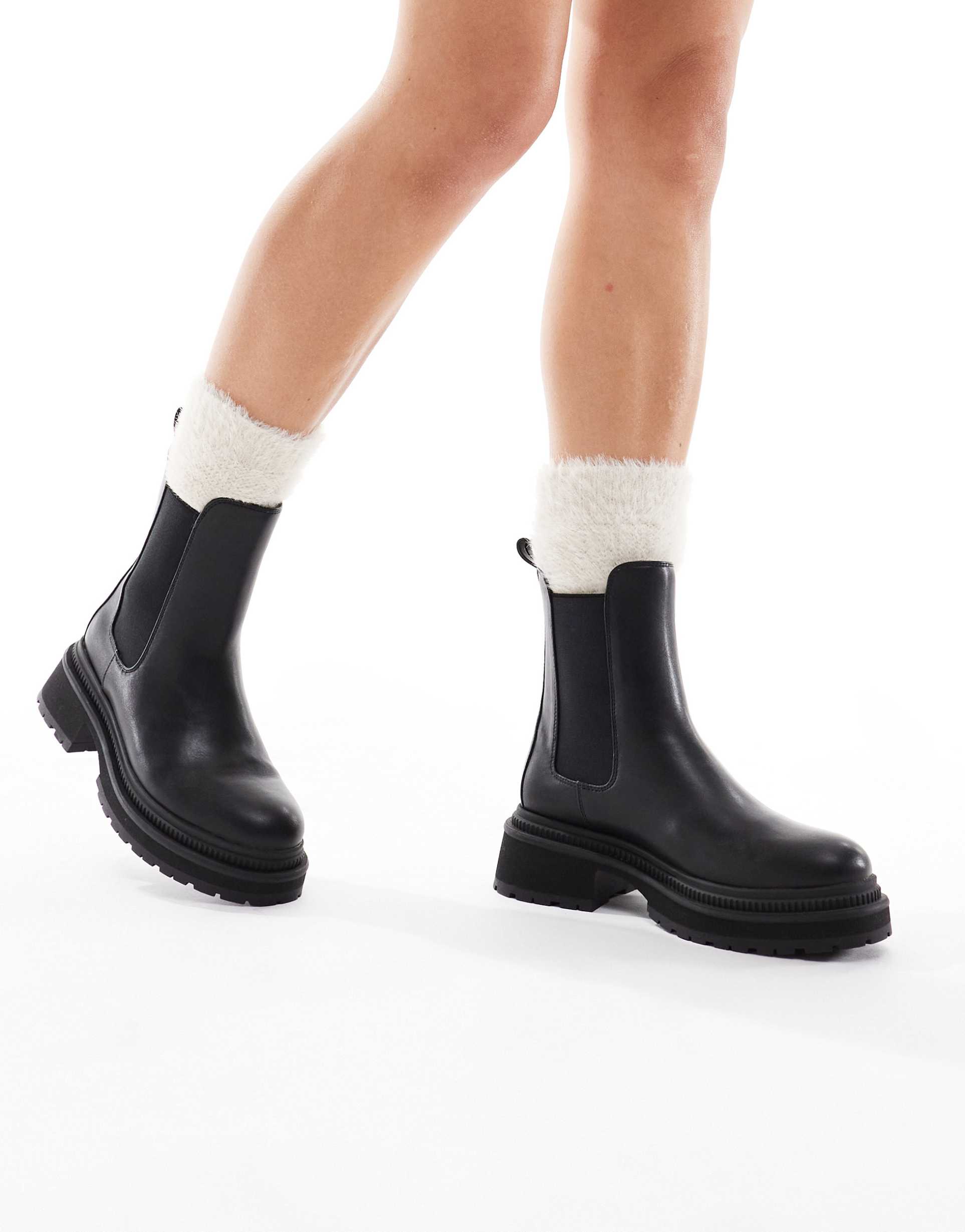 london rebel emma chunky chelsea boots in black