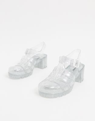 grey jelly shoes