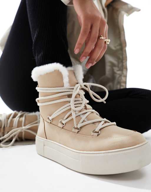 Columbia Moritza Shield snow boots in off white