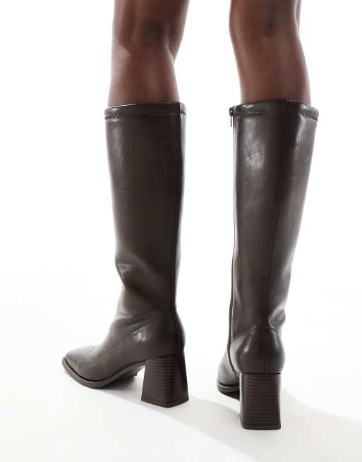 London Rebel Isla block heeled knee boots in chocolate, 4 of 4