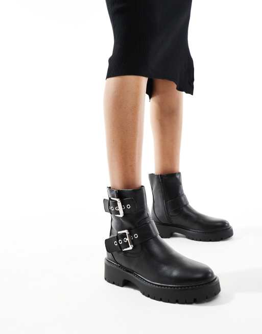 London Rebel Keely buckle biker ankle boots in black , 3 of 4
