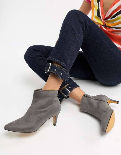 Cute no sales heel ankle boots