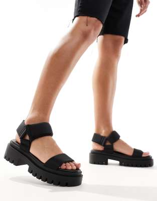 London Rebel - Klobige Tech-Sandalen in Schwarz