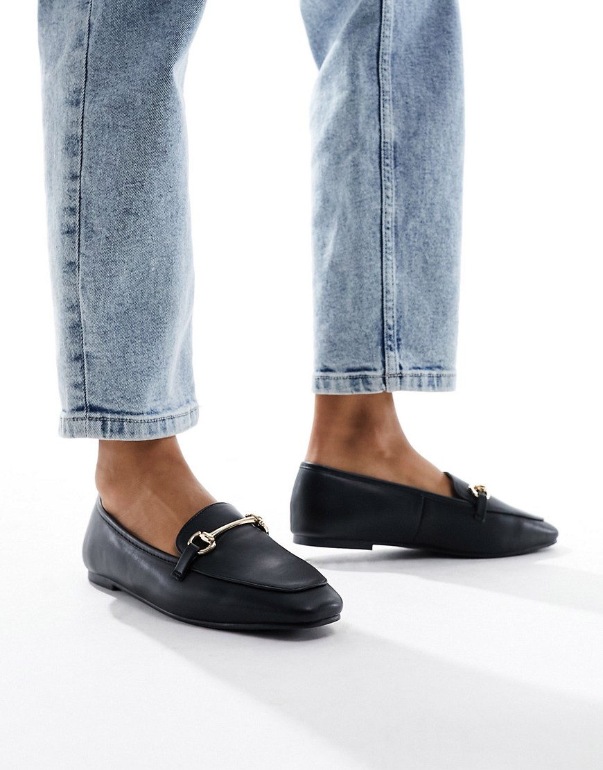 knot metal trim loafers in black