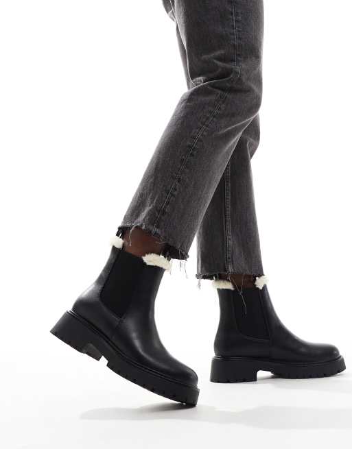 London Rebel – Lois – Svarta, grova chelseaboots med fuskpälsfoder
