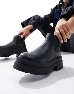 London Rebel low ankle chelsea boots in black