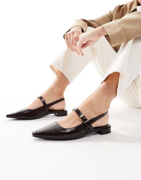 London Rebel – Luna – Ciemnobrązowe płaskie buty z noskami w szpic i paskami za piętą - view 1