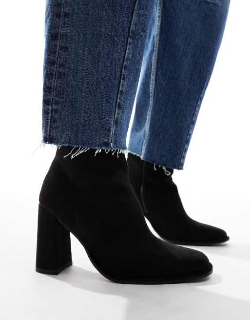 London Rebel Maddie block heel ankle boots in black micro, 3 of 4