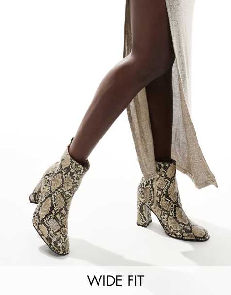 London Rebel – Maddie – Ormskinnsmönstrade ankelboots med blockklack och bred passform - view 1