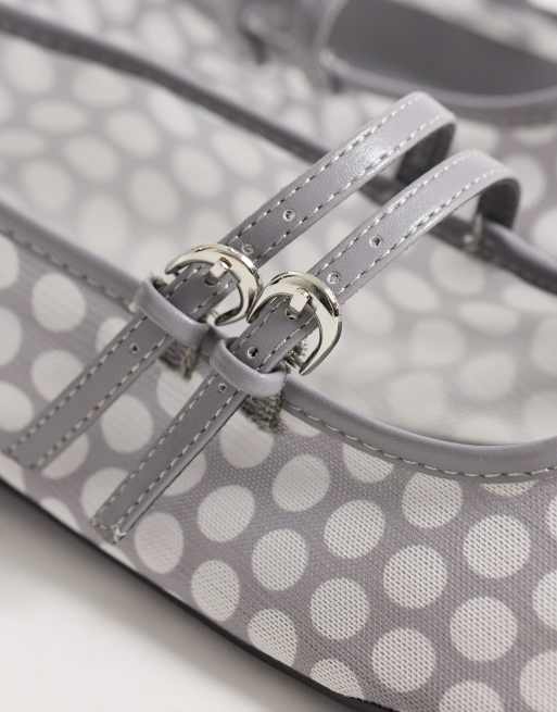 London Rebel – Mia – Geraffte Riemchen-Ballerinas in Grau mit Polka Dots, 4 von 4