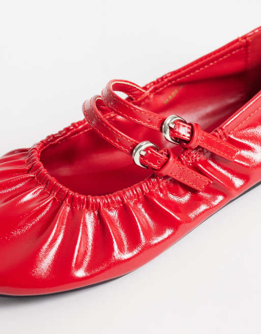 London Rebel – Mia – Geraffte Riemchen-Ballerinas in Rot, 2 von 4