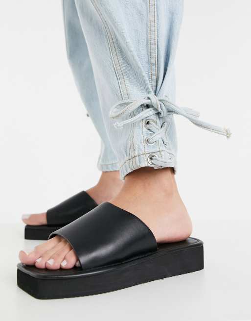 London Rebel mini flatform 90s sandals with square toe in black, 4 of 4