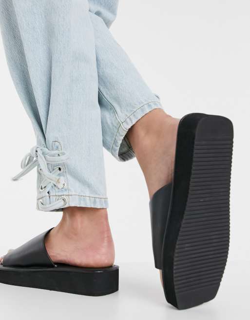 London Rebel mini flatform nineties sandals with square toe in black, 3 of 4