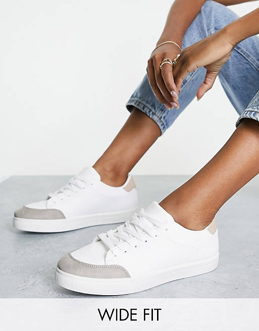 London Rebel - Minimalistische sneakers met veters en brede pasvorm in wit met beige