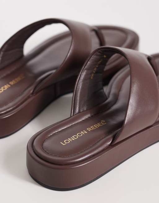 London Rebel - Mira - Sandali infradito flatform marroni, 3 di 4