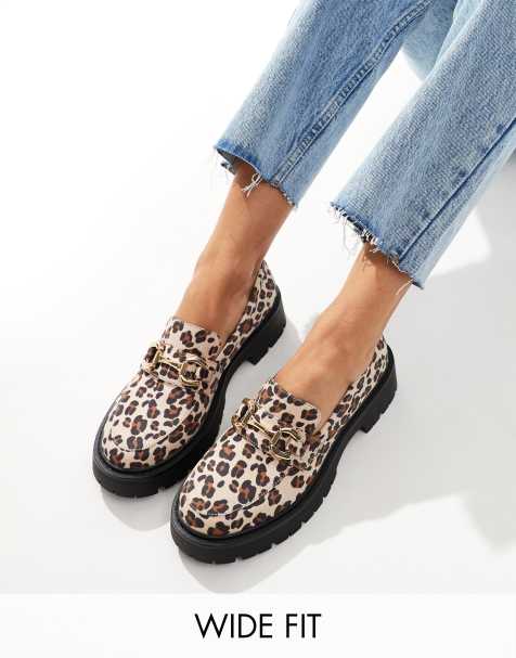 London Rebel - Perdy - Loafers met brede pasvorm, dikke zool en metalen afwerking in luipaardprint - view 1
