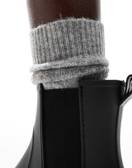 London Rebel Phoebe chunky chelsea boots in black, 4 of 4