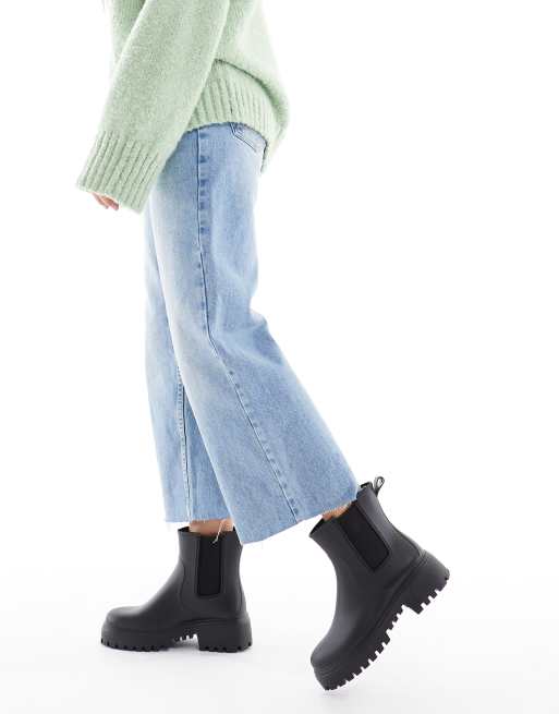 London Rebel Phoebe chunky chelsea boots in black, 4 of 4