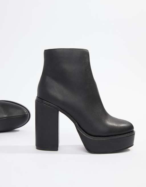 london rebel chelsea boots in black snake