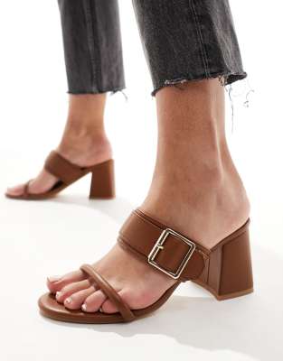 London Rebel - Sandalen in Hellbraun mit Blockabsatz und Schnalle-Brown