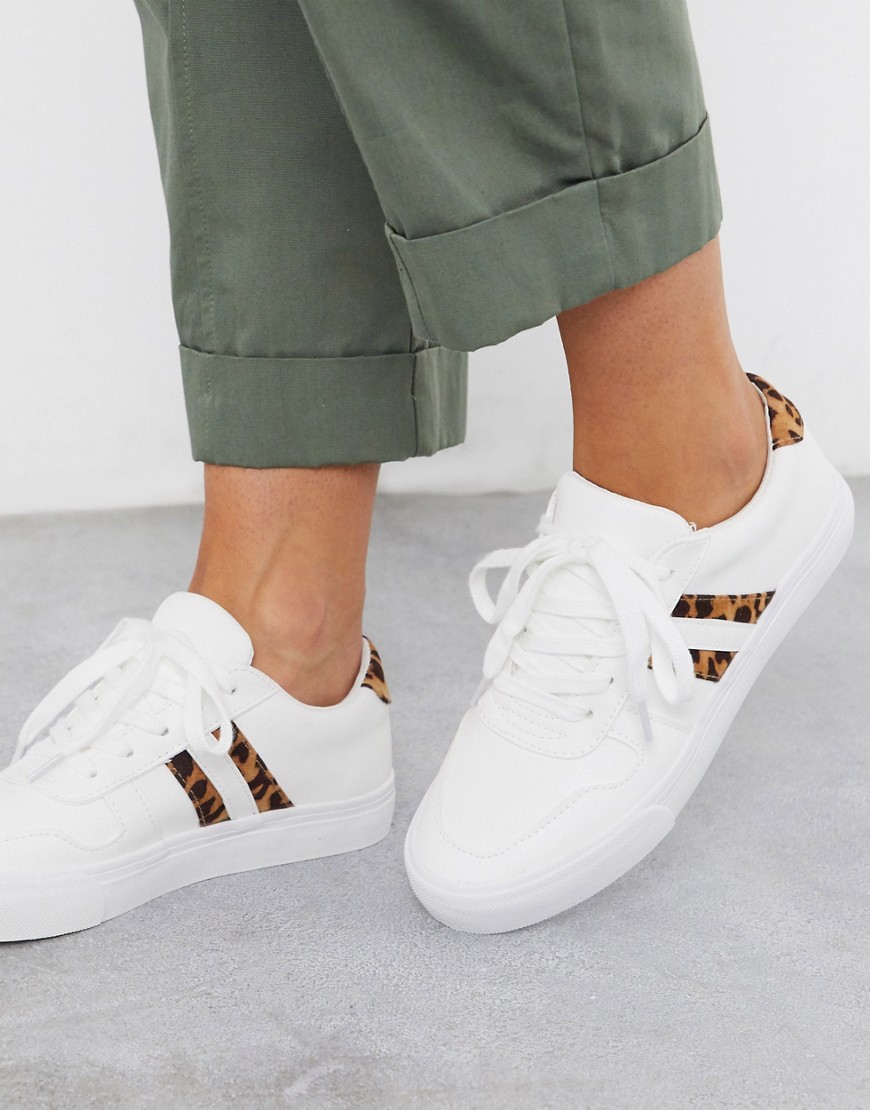 London Rebel - Sneakers stringate bianche e leopardate con righe laterali-Bianco