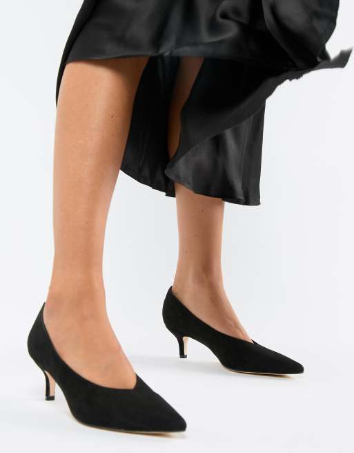 London Rebel – Spitze Schuhe mit Kitten-Heel-Absatz | ASOS