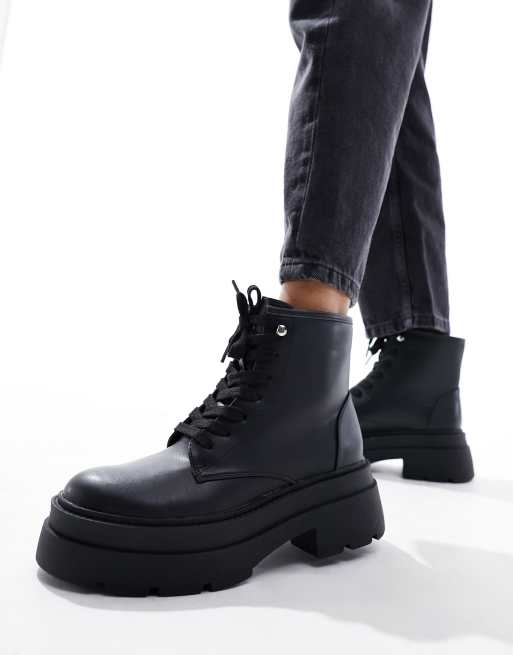 London Rebel Wanderstiefel in Schwarz mit dicker Flatform Sohle