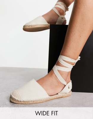 London Rebel Wide Fit - Espadrilles in Creme mit Schnürung-Weiß