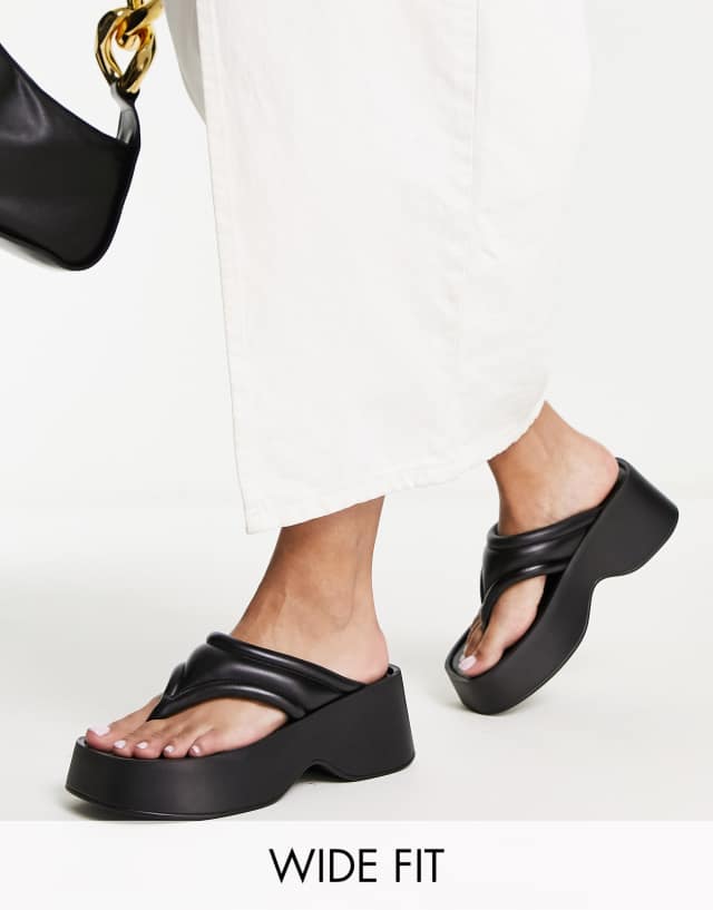 London Rebel Wide Fit flatform toe thong sandals in black