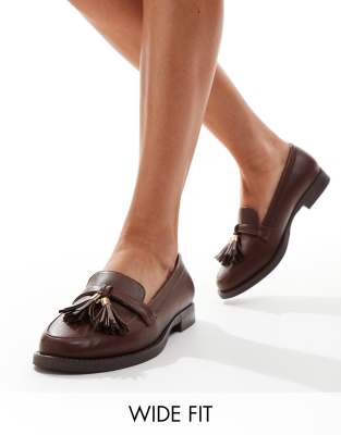 London Rebel Wide Fit - Katy - Flache Schuhe in Braun mit weiter Passform