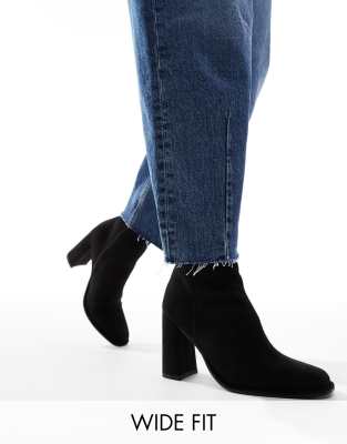 London Rebel Wide Fit - Maddie - Ankle-Boots in Micro-Schwarz mit Blockabsatz, weite Passform