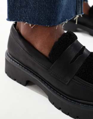 London Rebel Wide Fit Olivia Contrast Teddy Fur Chunky Loafers In Black