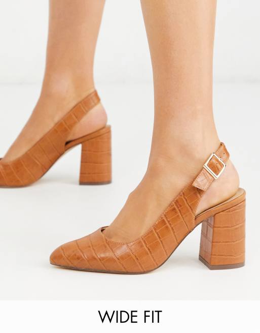 croc tan feet