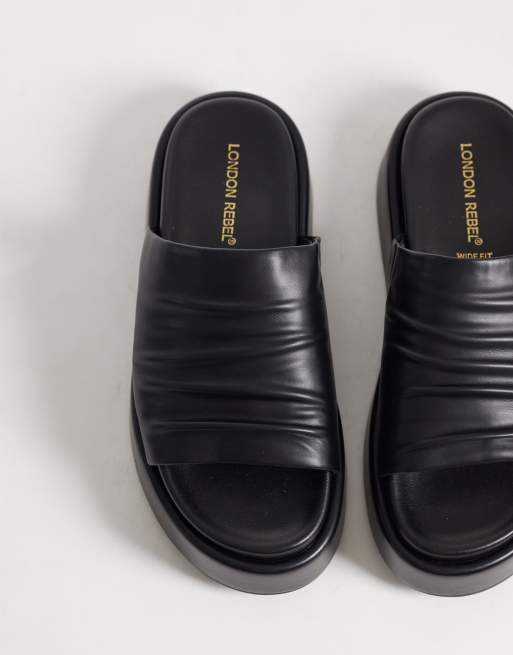 London Rebel Wide Fit - Sorte flatform-sliders , 3 af 4
