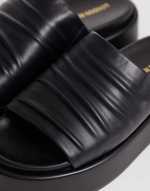 London Rebel Wide Fit - Sorte flatform-sliders , 4 af 4