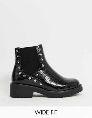 chunky cleated chelsea boots