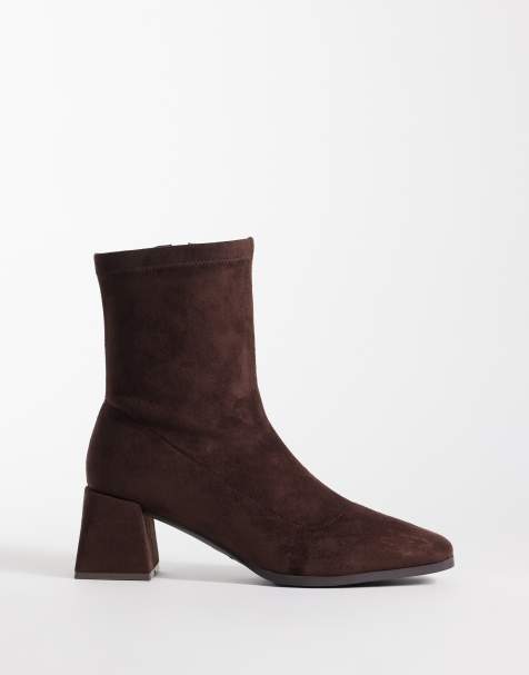 London Rebel Wide Fit Tabitha Stiefeletten aus Kunstwildleder mit Blockabsatz in Schokobraun - view 1