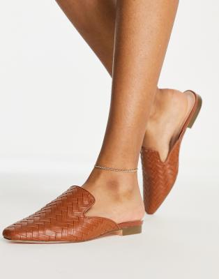  woven mules in tan