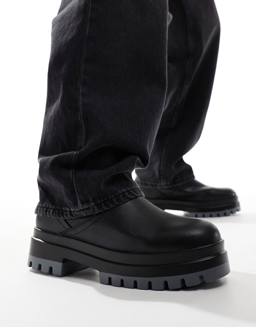 London Rebel X Chunky Mid Leg Chelsea Boots With Contrast Sole In Black And Gray